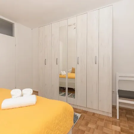 Lily Apartment