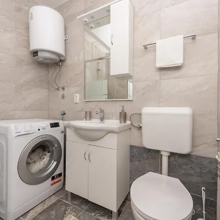 Lily Apartment Makarska
