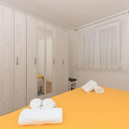 Lily Apartment Makarska
